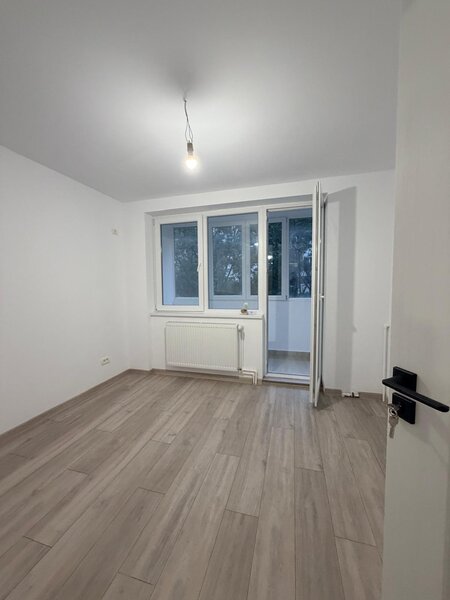Dristor, Baba Novac, 3 camere, 2 balcoane